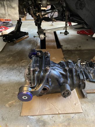 New diff with replaced seals and Superpro bushings 
