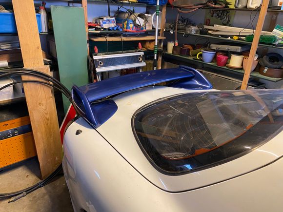 I still have to buy a new seal for the bottom of the mounts so which I will fit after the everything is painted .