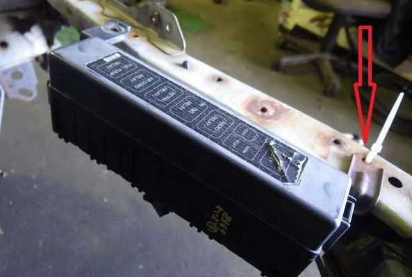 Engine - Electrical - WTB: Front relay box bracket FD3S - Used - 0  All Models - Bergen, Norway