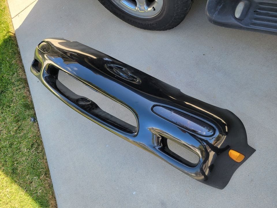Exterior Body Parts - FD Front Bumper - Turn signals included - Used - 1993 to 2002 Mazda RX-7 - San Clemente, CA 92673, United States