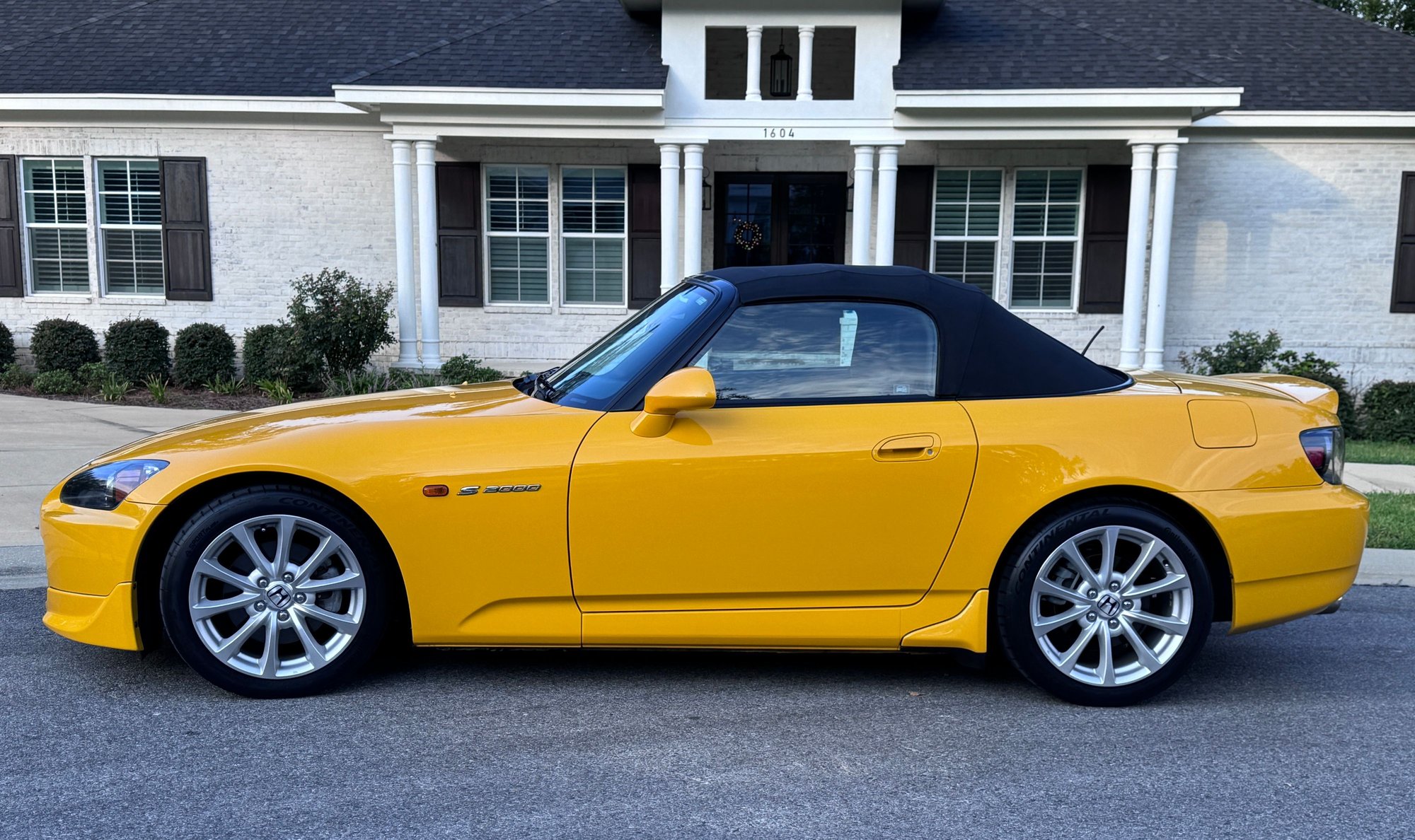 2006 Honda S2000 - FL 2006 Rio Yellow Pearl S2000 49540 miles - Used - VIN JHMAP21426S002129 - 49,540 Miles - 4 cyl - 2WD - Manual - Convertible - Yellow - Niceville, FL 32578, United States