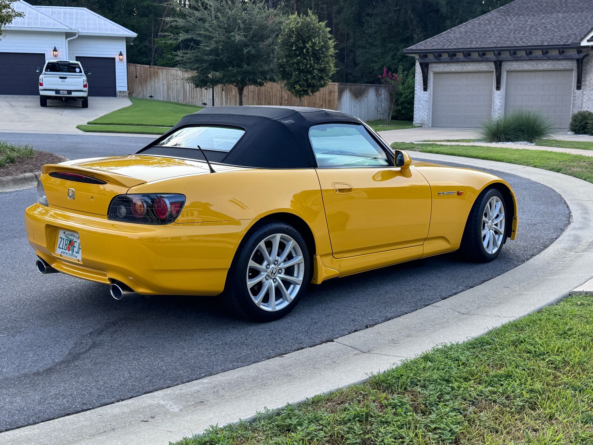 2006 Honda S2000 - FL 2006 Rio Yellow Pearl S2000 49540 miles - Used - VIN JHMAP21426S002129 - 49,540 Miles - 4 cyl - 2WD - Manual - Convertible - Yellow - Niceville, FL 32578, United States