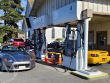 Photo opp at the nationally (in)famous Mendocino gas station. Mendocino, by the way, is absolutely breathtakingly gorgeous.