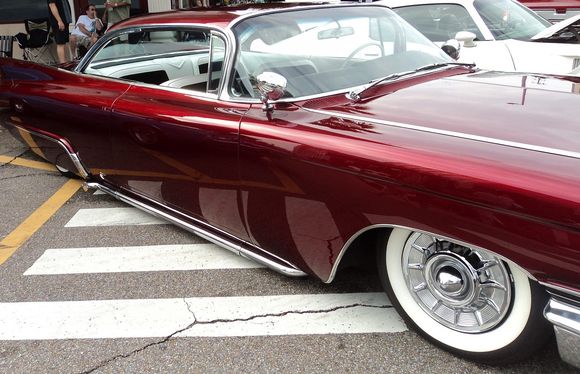 And low. No hydraulics, no bags. This is his only ride height.