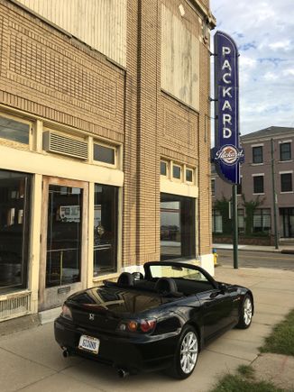 Welcome to my MY07 Berlina, in front of the Dayton Packard Museum.