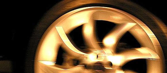 Mercedes SLR Wheel.jpg