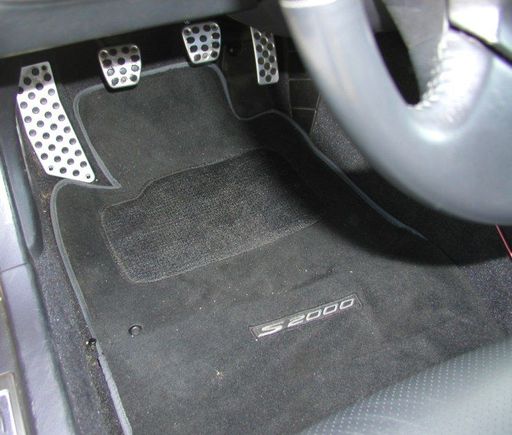 driver's mat.JPG