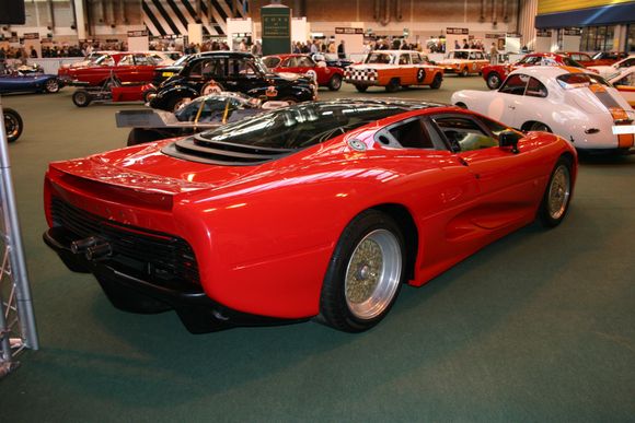 XJ220
