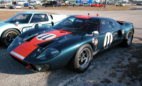 Ford GT 40 11.JPG