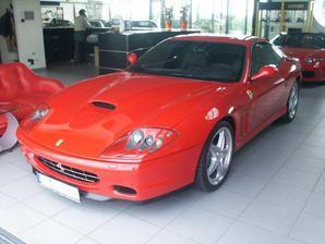 Ferrari1_575.jpg