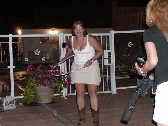 Tracy hula 1.jpg