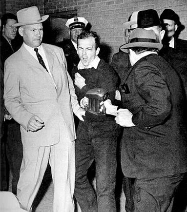 30 Oswald shot by Jack Ruby.jpg