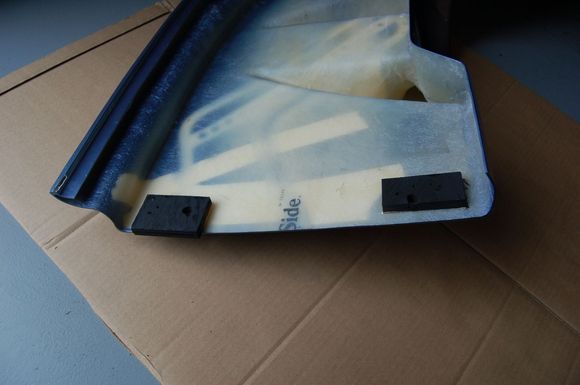 Side view of cut veilside tonneau cover