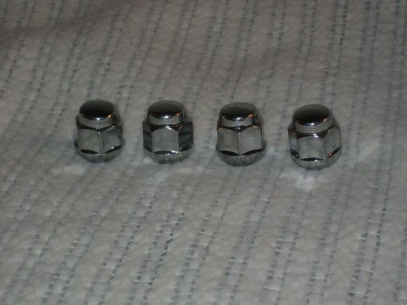 Lug Nuts.jpg