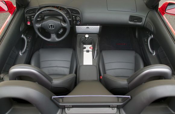 04_S2000_int13.jpg
