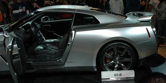 DSC_6588 071123 GT-R side rear.JPG
