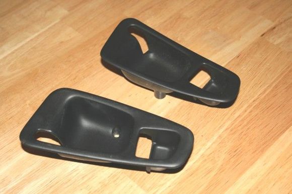 doorhandlecups.jpg