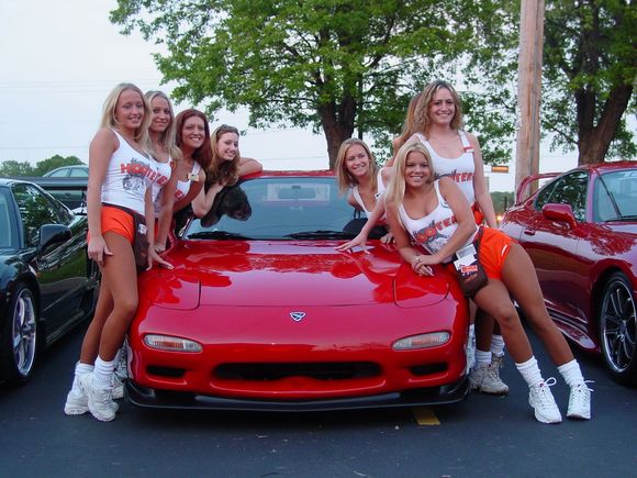 Hooters RX-7.JPG