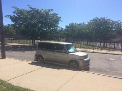 Scion xB 2004, 167K driving better than most new cars. Require little, or no maintenance. Great shape to be use in any situations, very friendly, even can provide shelter to a large Raccoon family in need.
