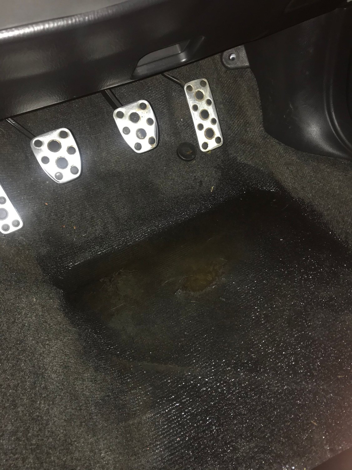 HELP! Puddle of water in footwell ! damp car throughout