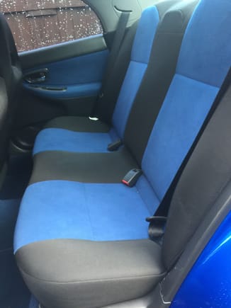 Also comes with armrest rear seats