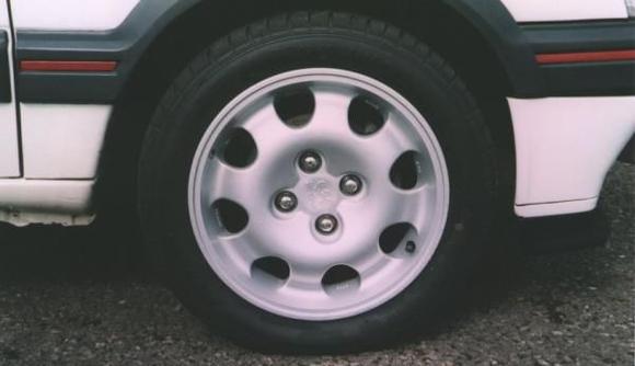 Peugeot 205 GTI 1.9 (130bhp)