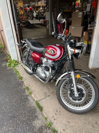 2020 Kaw W800