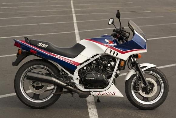 84 vfr500f
Still beautifull!