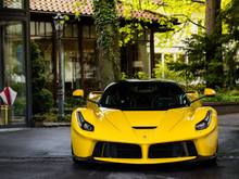 Yellow LaFerrari. Facebook: Max Zappolino