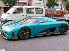 Epic Koenigsegg Agera RS roaming the streets of Tokyo, Japan!