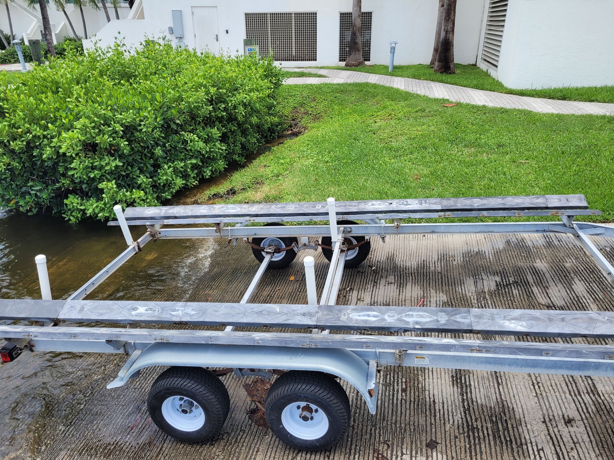2014 22ft24ft pontoon trailer The Hull Truth Boating and Fishing Forum
