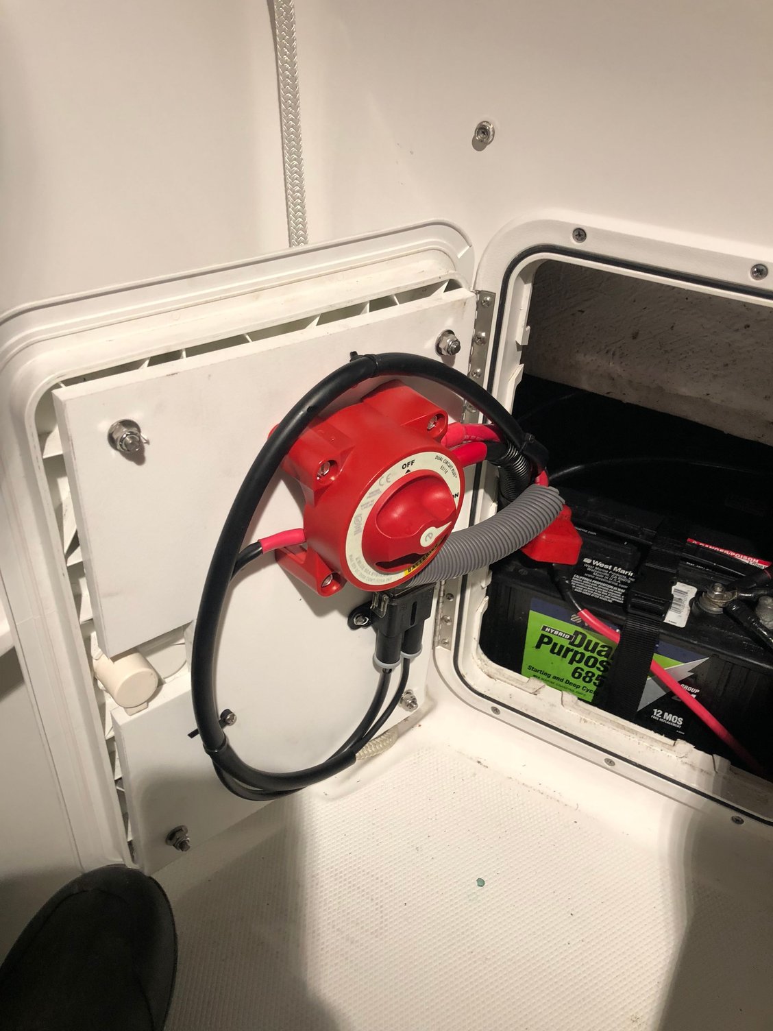 Mounting battery switches to board access? The Hull Truth