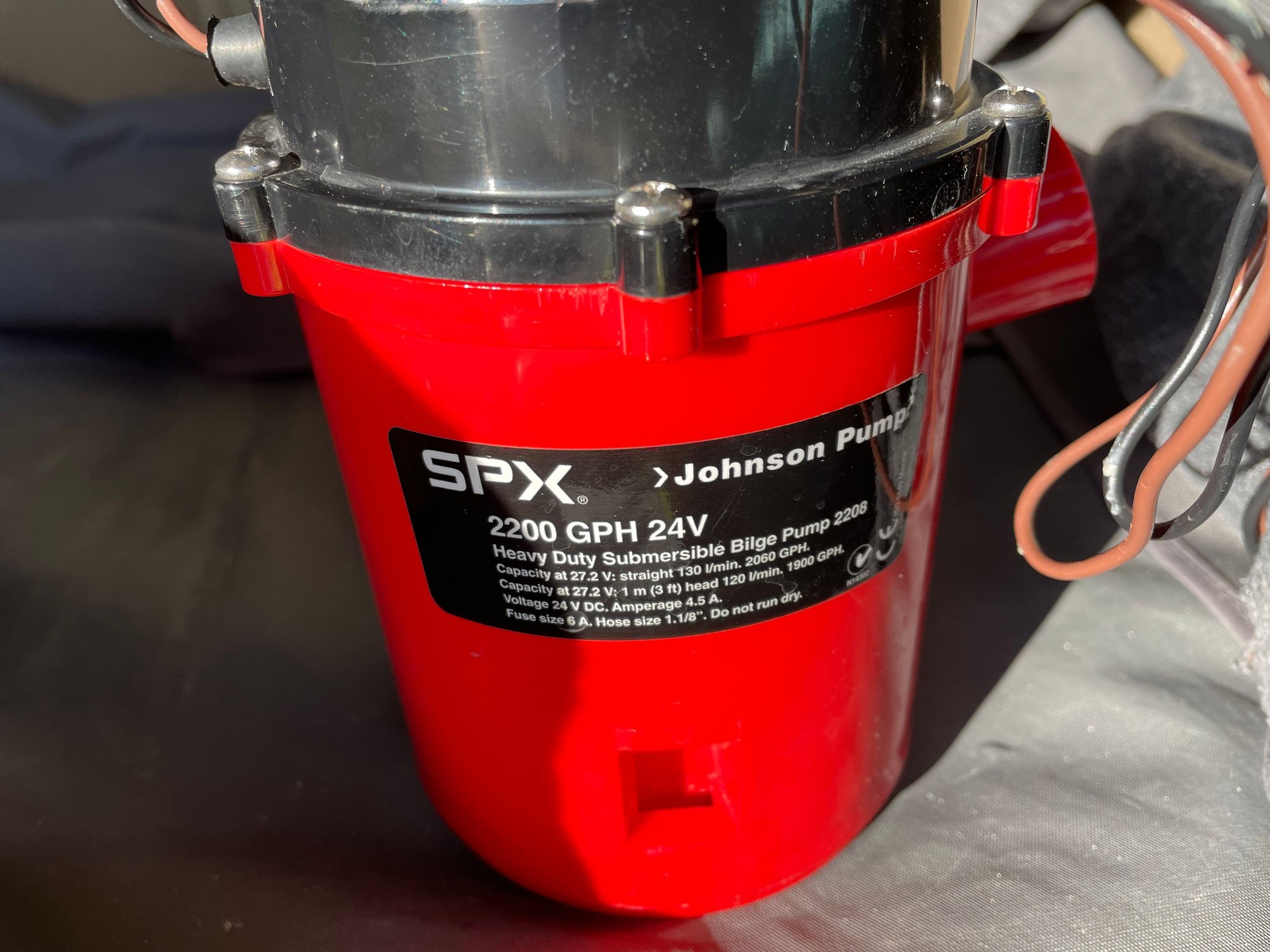 Johnson 2,200 GPH 24 volt bilge pump - The Hull Truth - Boating