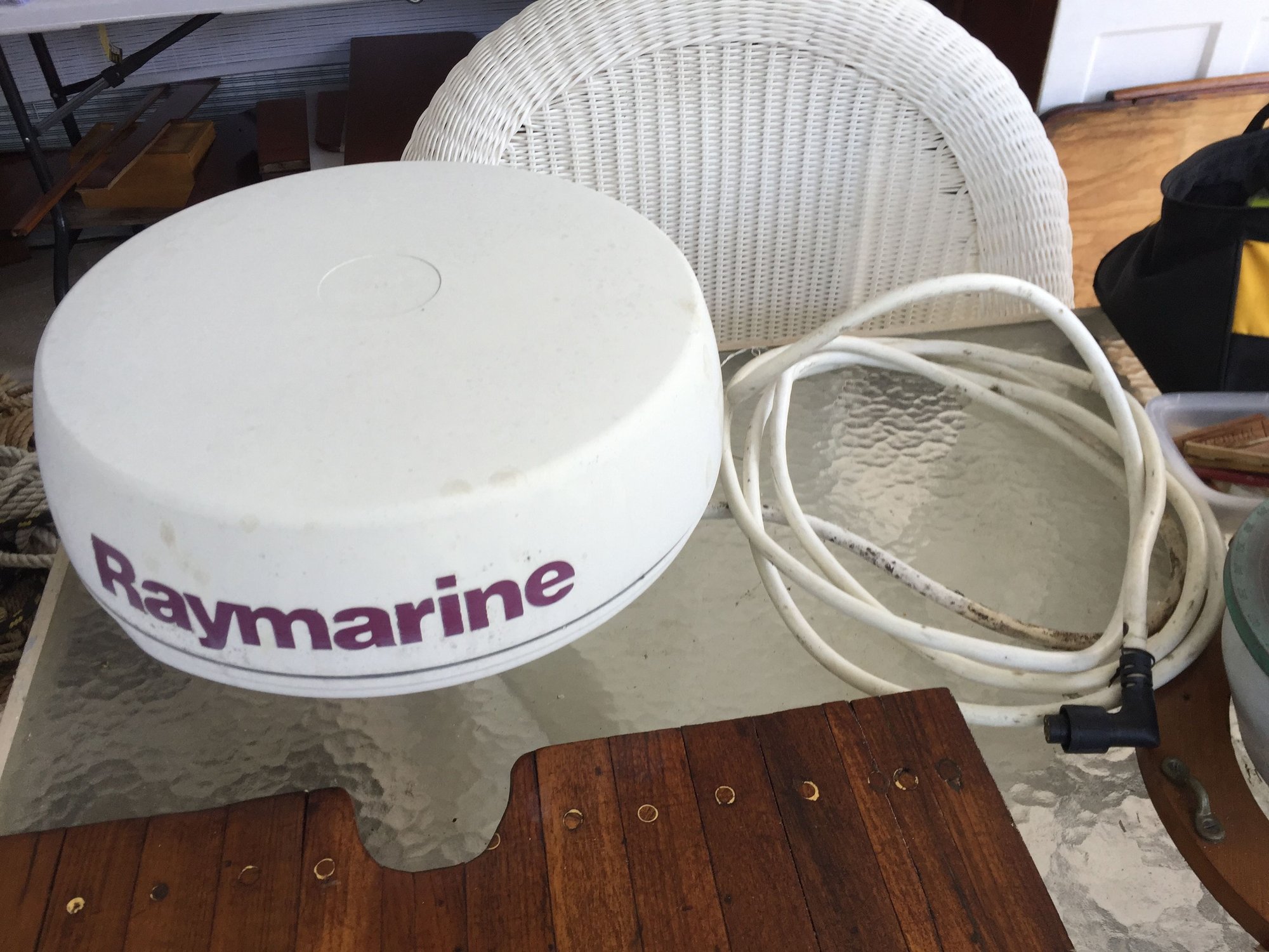 Raymarine 2kw radome pathfinder radar Antenna The Hull Truth Boating and Fishing Forum