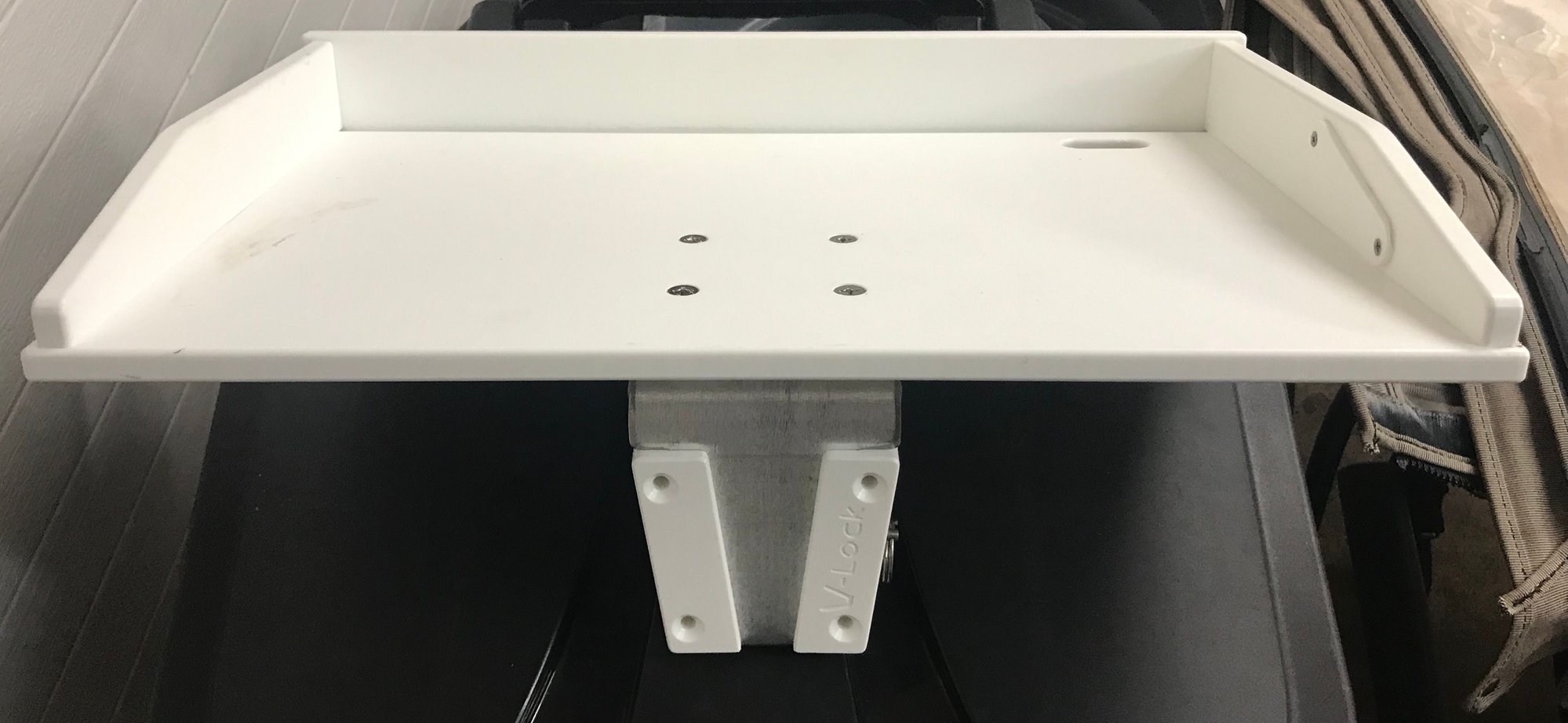 Boatoutfitters Cutting board Vlock Mount (20”x12”) 100 The Hull