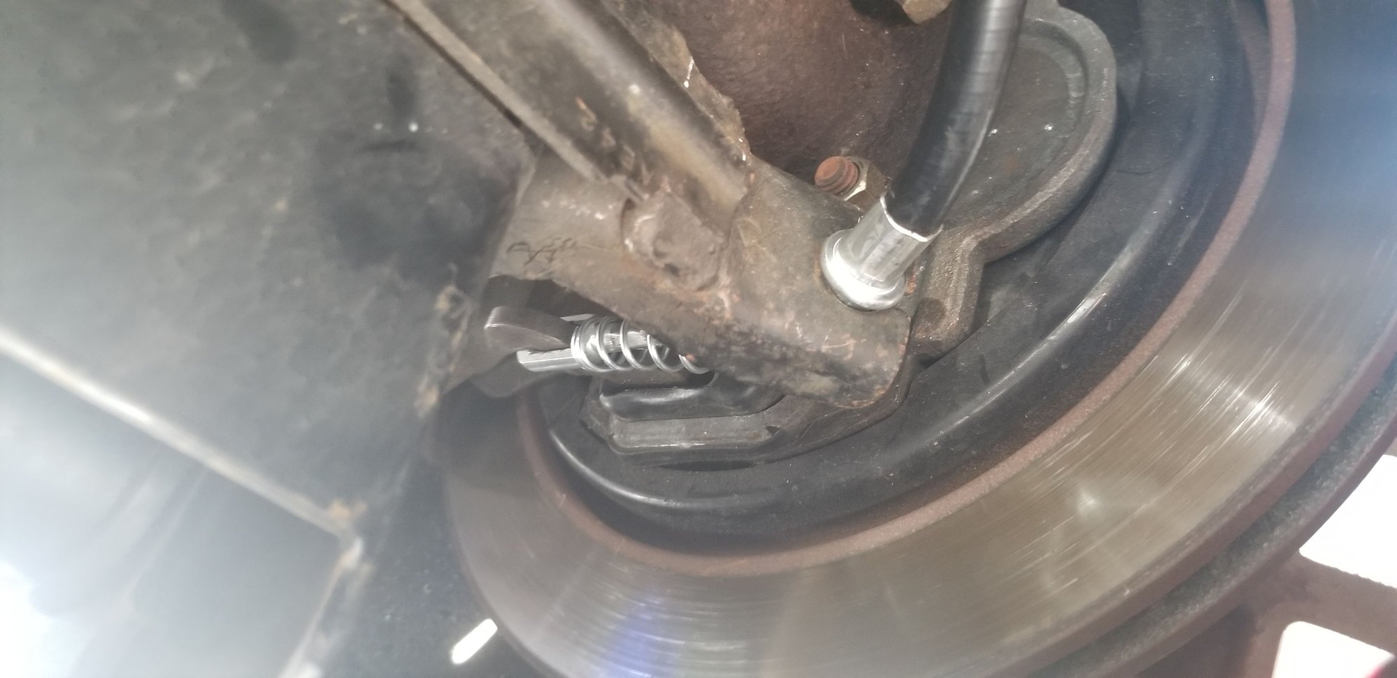 Cable installed in the 4thgen bracket