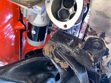 This is the end of the header flange that’s already on the car