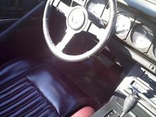 stock shifter knob and steering wheel. (aftermarket radio)