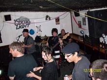 DIDNT GET THIS BANDS NAME BUT ANOTHER SCORCHING GIRL BASS PLAYER.