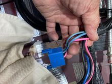 I'm 99% sure that these are the power window switch connectors.  