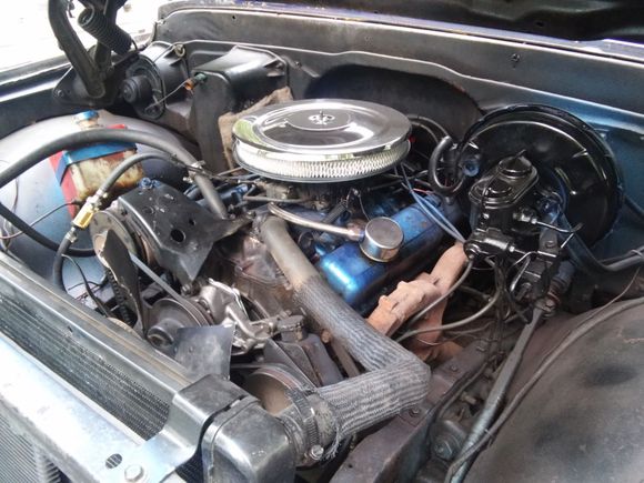 350 with Moroso breather and MSD street fire billet distributor.