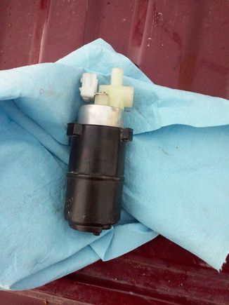 TBI pump fits perfect in the 4th Gen's rubber insulator.