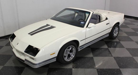 “1985 Limited Edition Z28 Chevy Camaro Convertible with the Daytona kit”. After the 1985 Z28 Chevy Camaros left the factory & arrived at the dealerships, the dealerships had them sent out and the Dayton after market kit installed in them and had them listed as a limited edition. They convertible soft tops & 2 seaters. 