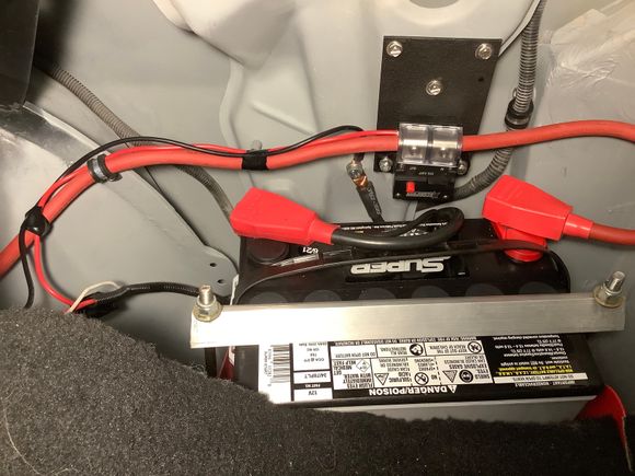 Trunk mounted BMR battery tray and in-line circuit breaker