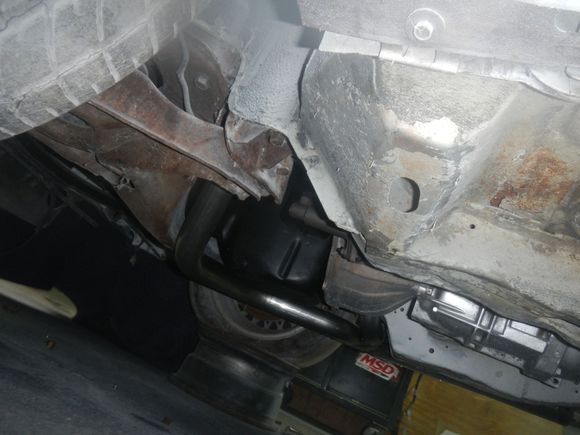 Slave cylinder bolted to the bell with grade 8 hardware.