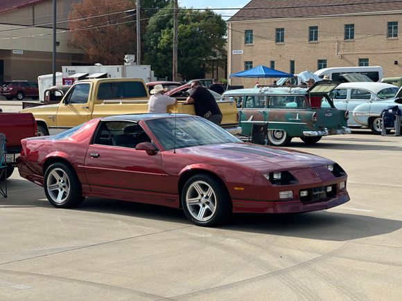 Heart of Oklahoma car show from 3 Aug. Approx 60 vehicles, great turnout for a local show. One other thirdgen in attendance (91/92 RS). 