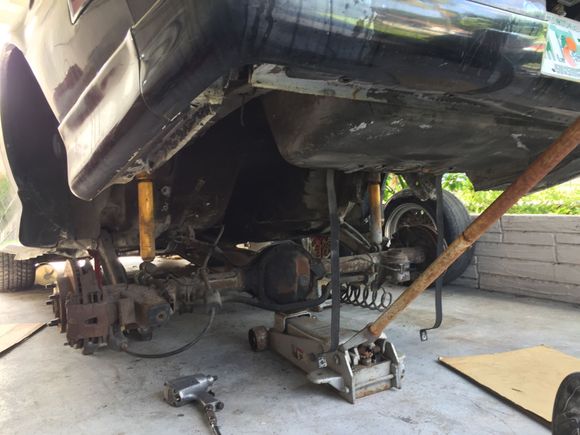 Replacing fuel tank