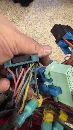 This is old harness with gray wire as opposed the brown wire on the new harness. 