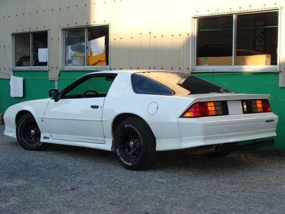 Bassett wheels on a white 1991 Camaro RS in Japan
