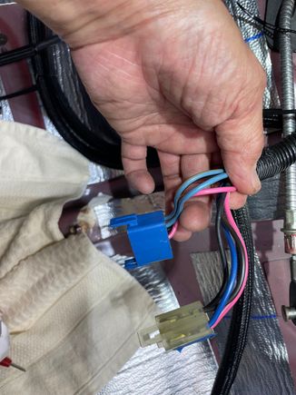 I'm 99% sure that these are the power window switch connectors.  